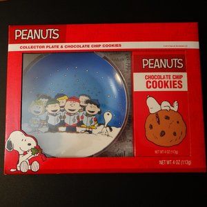 2019 Peanuts Collector Plate and Choc Chip Cookies